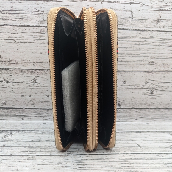 Wallet - Picture 2 of 4